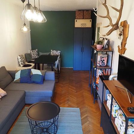Cozy Apartment Near Tram Station Zagreb Exterior foto